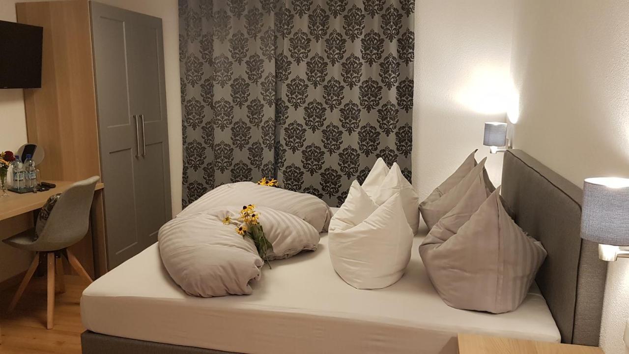 Pension Burgschroffen Fendels Esterno foto